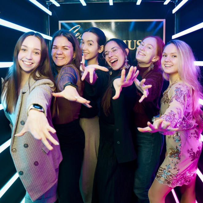 Неоновый тоннель