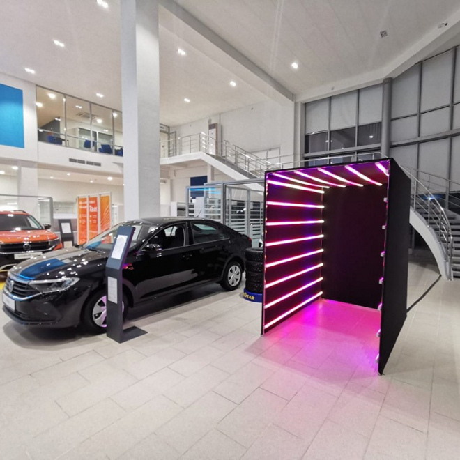 Неоновый тоннель